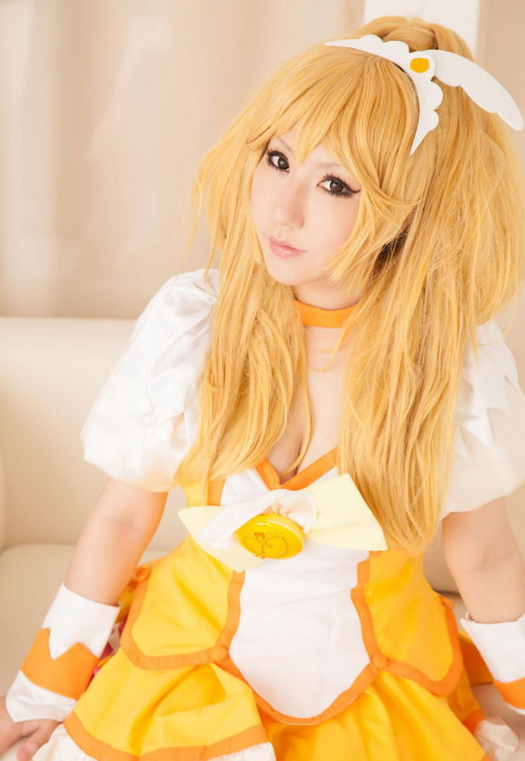 SAKU性感诱人的<em>光之美少女</em>_要玩官网